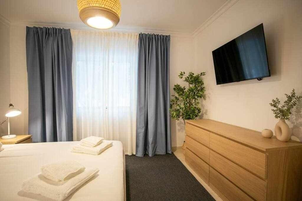 Modern 3Br Apt W/ Lg Terrace, Bbq, Ac & Parking Tavira Zewnętrze zdjęcie