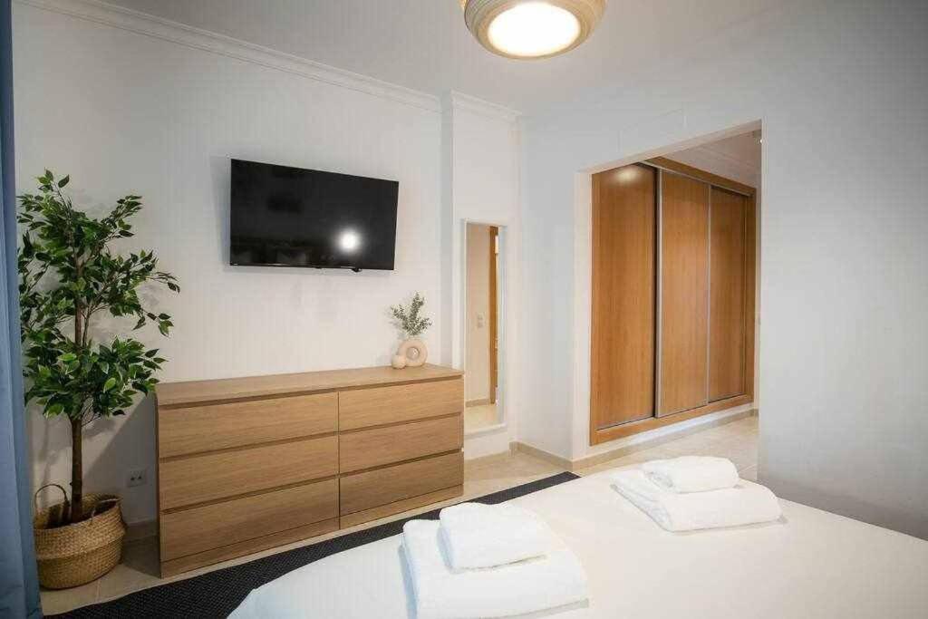 Modern 3Br Apt W/ Lg Terrace, Bbq, Ac & Parking Tavira Zewnętrze zdjęcie