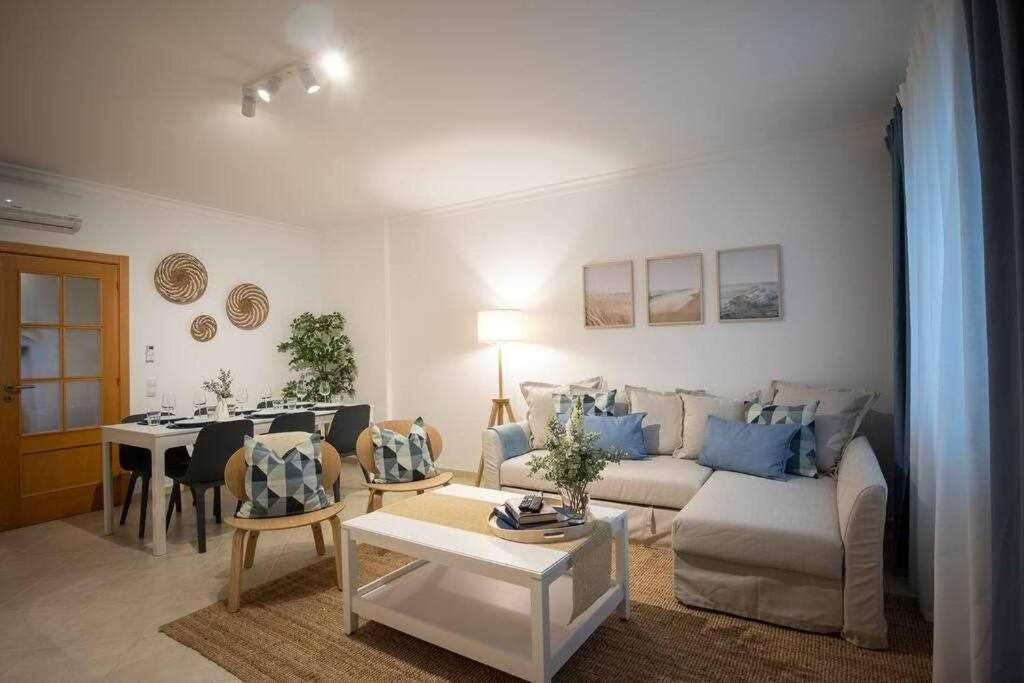 Modern 3Br Apt W/ Lg Terrace, Bbq, Ac & Parking Tavira Zewnętrze zdjęcie